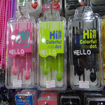 專業(yè)耳機廠家直銷，面條線魔音耳機火爆熱銷中